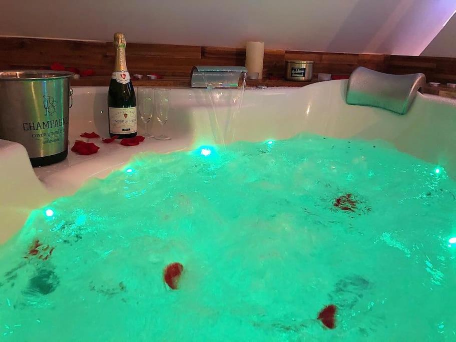 Sejour Detente Au Coeur De Macon Spa,Cine,Bouteille Offerte Mâcon Exterior foto