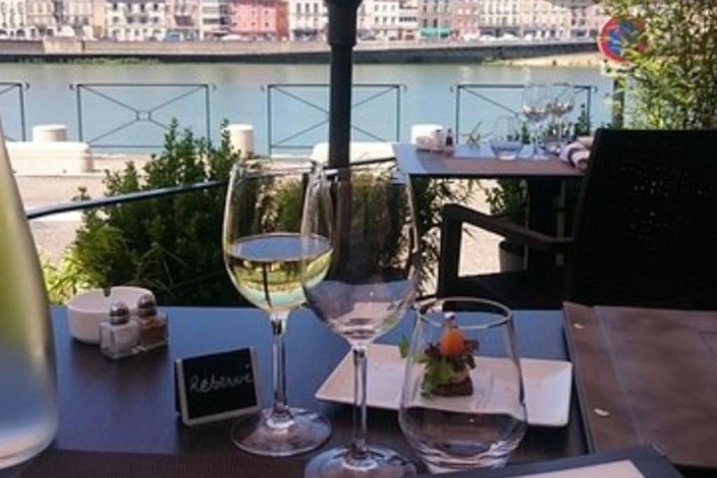 Sejour Detente Au Coeur De Macon Spa,Cine,Bouteille Offerte Mâcon Exterior foto